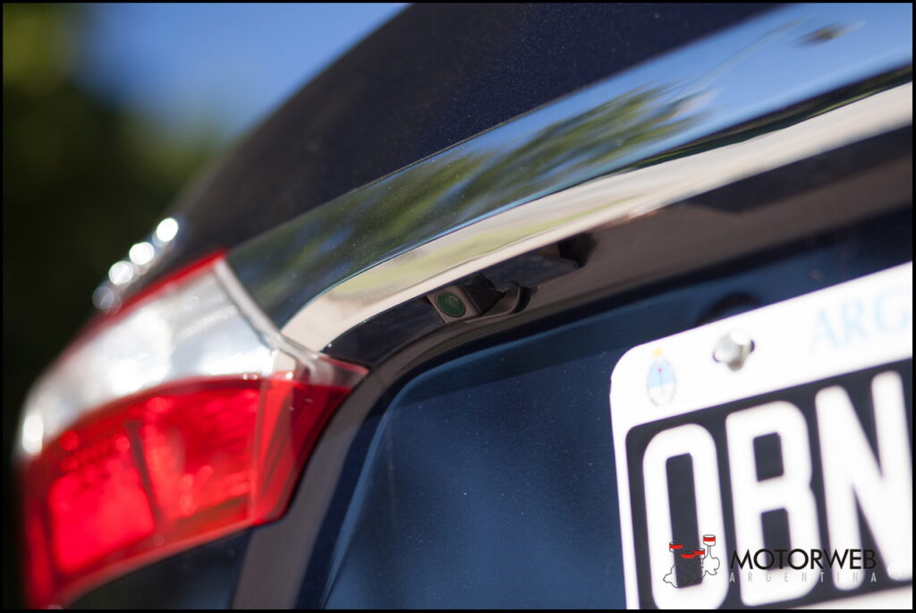 2015-01 TEST Toyota Corolla XEI AT Motorweb Argentina 039