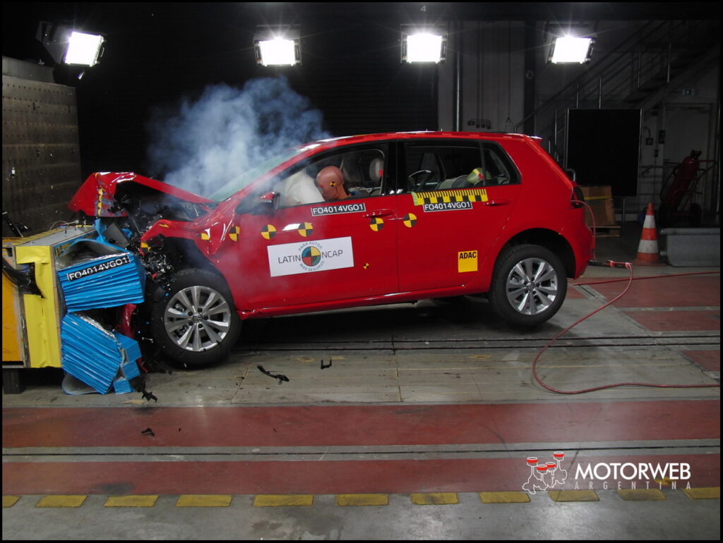 2014 Volkswagen Golf VII Latin NCAP 09