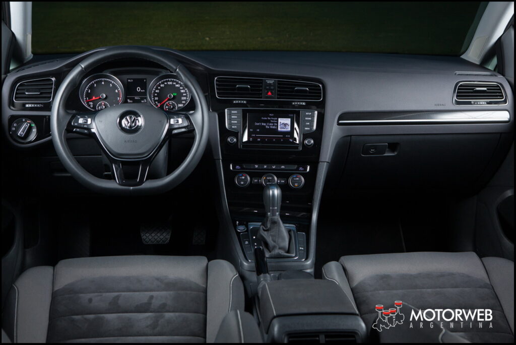 2015-04-07 LANZ VW Golf VII Motorweb Argentina 100