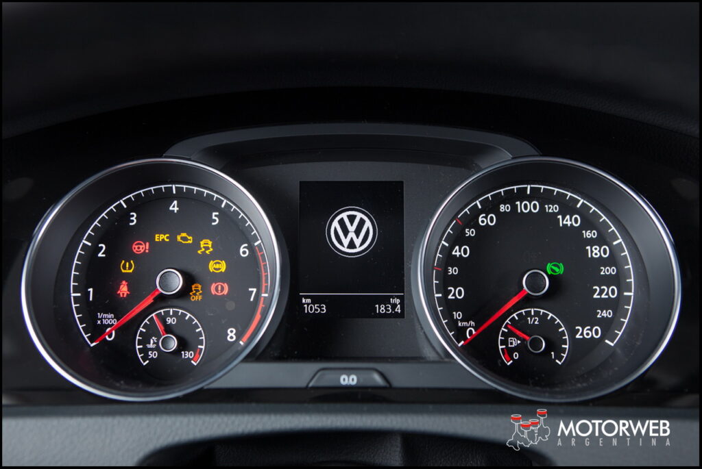 2015-04-07 LANZ VW Golf VII Motorweb Argentina 105