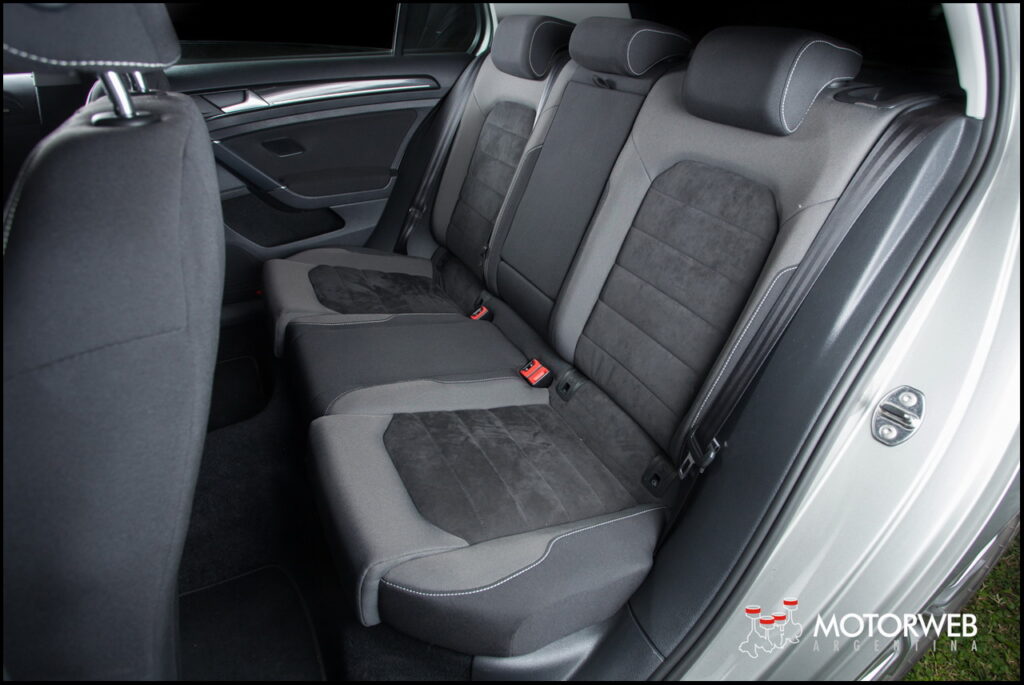 2015-04-07 LANZ VW Golf VII Motorweb Argentina 112