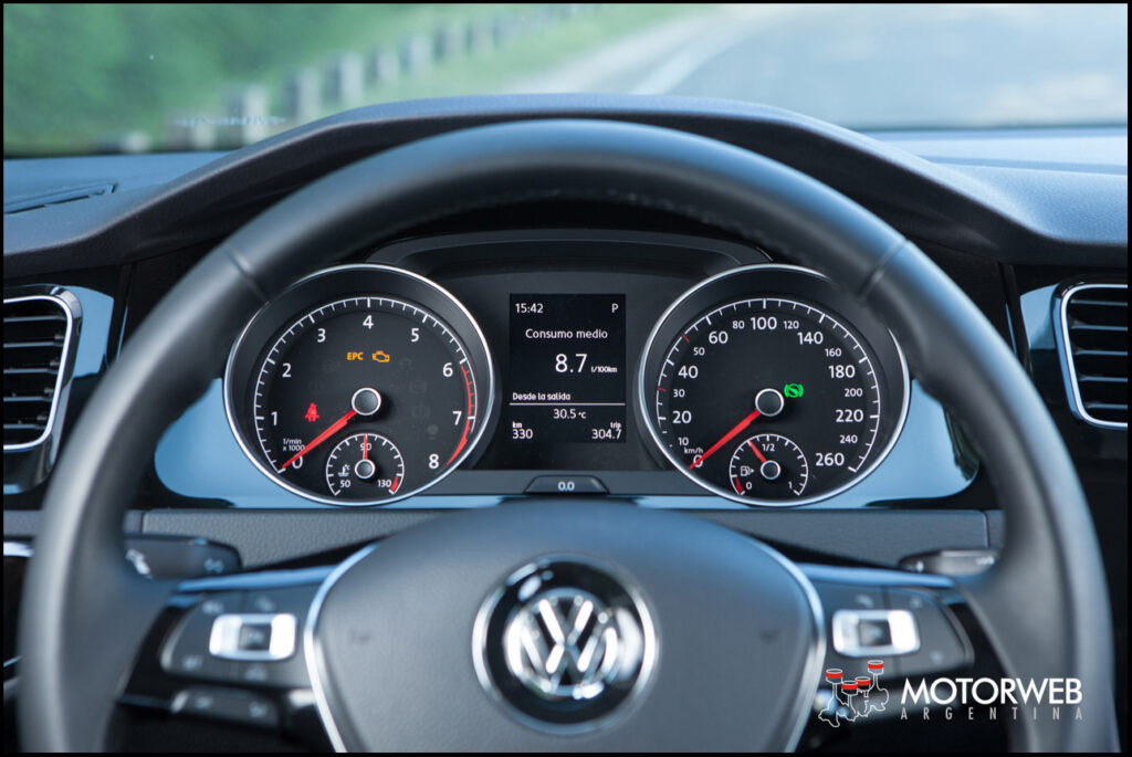 2015-04 TEST VW Golf VII Highline DSG Motorweb Argentina 037