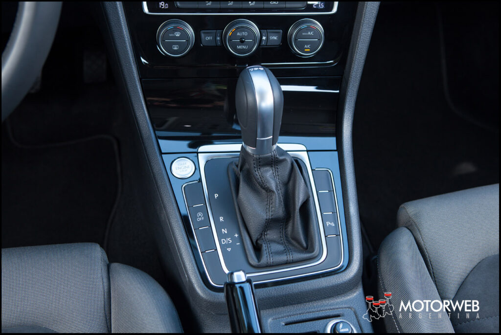 2015-04 TEST VW Golf VII Highline DSG Motorweb Argentina 071