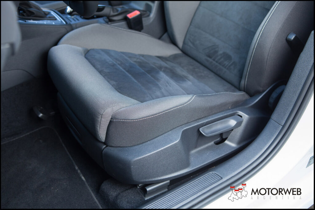 2015-04 TEST VW Golf VII Highline DSG Motorweb Argentina 083