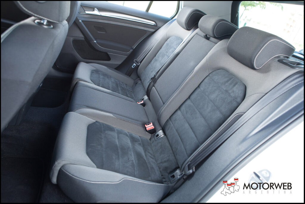 2015-04 TEST VW Golf VII Highline DSG Motorweb Argentina 087