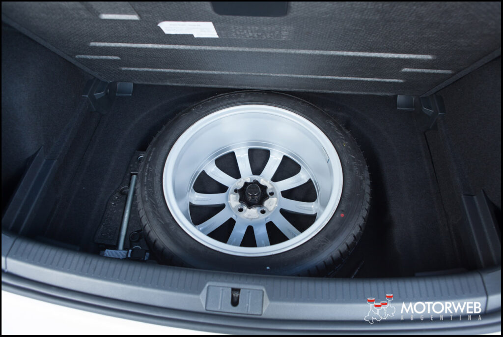 2015-04 TEST VW Golf VII Highline DSG Motorweb Argentina 098