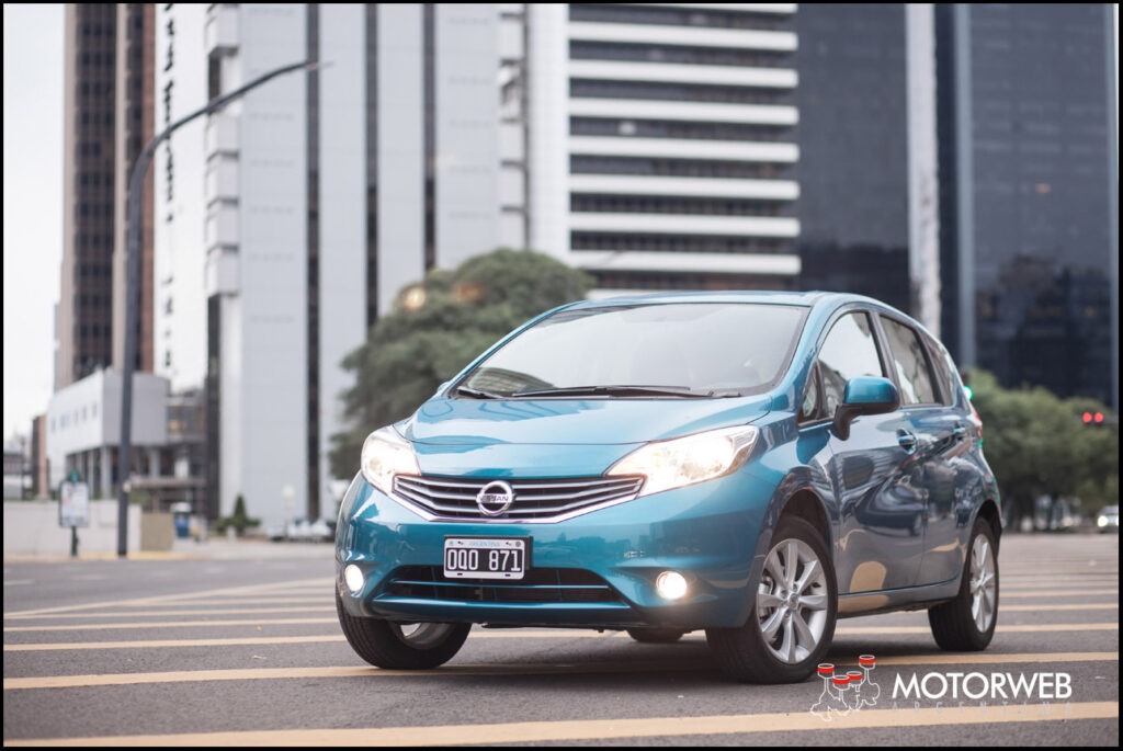 2015-05 TEST Nissan Note CVT Motorweb Argentina 007