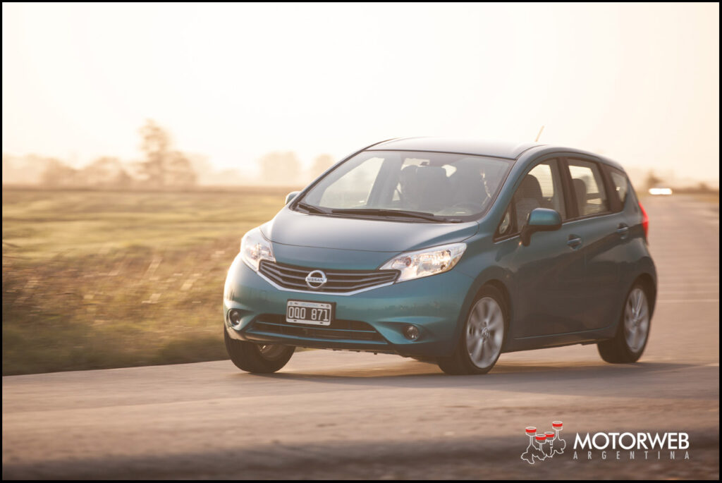 2015-05 TEST Nissan Note CVT Motorweb Argentina 041