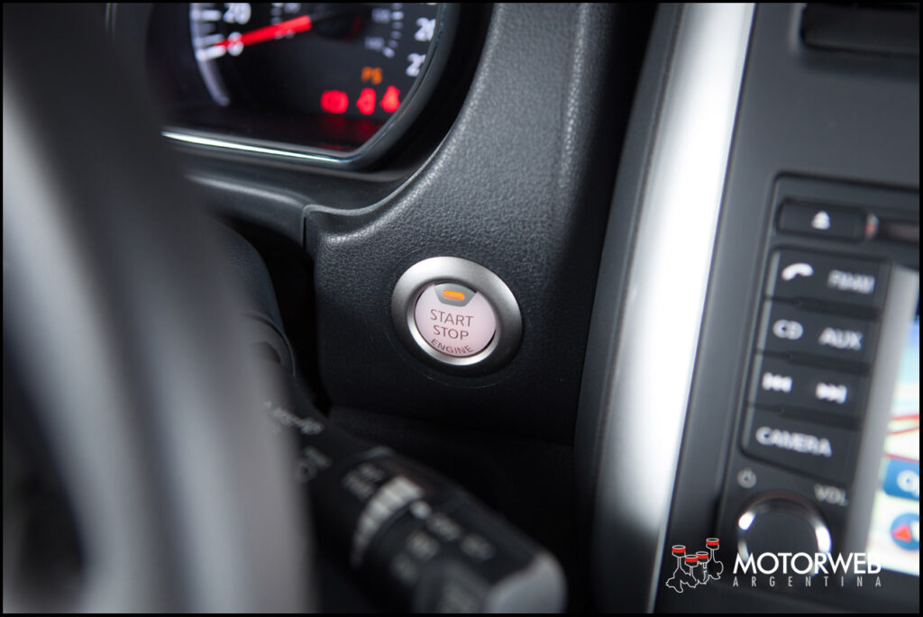 2015-05 TEST Nissan Note CVT Motorweb Argentina 053