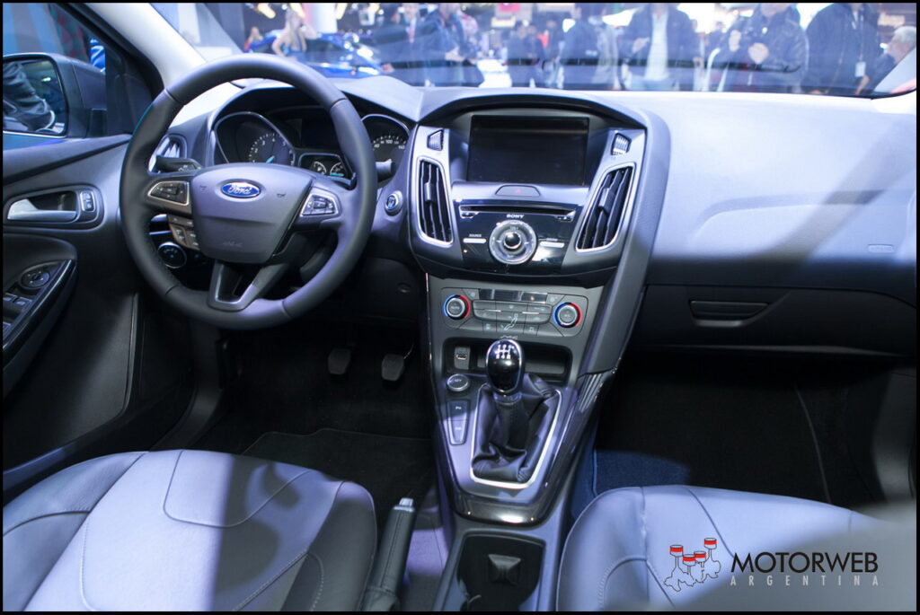 2015-06-18 Salon Auto BsAs Ford Motorweb Argentina 14