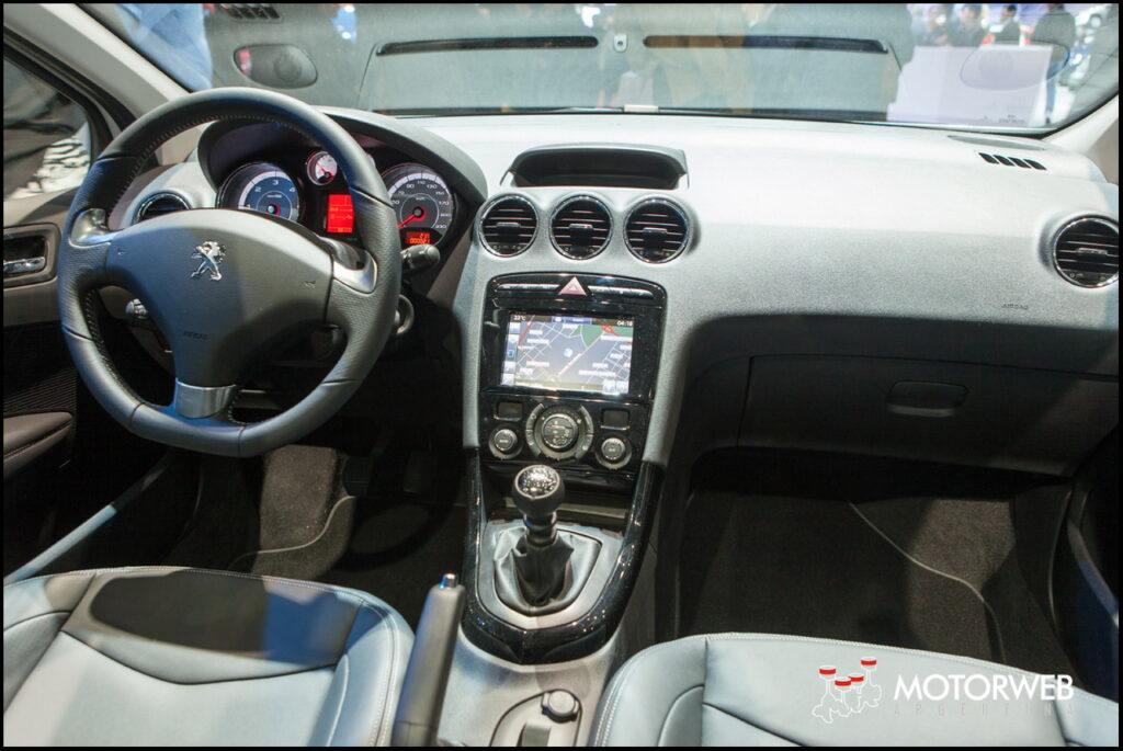 2015-06-18 Salon Bs As Peugeot Motorweb Argentina 14