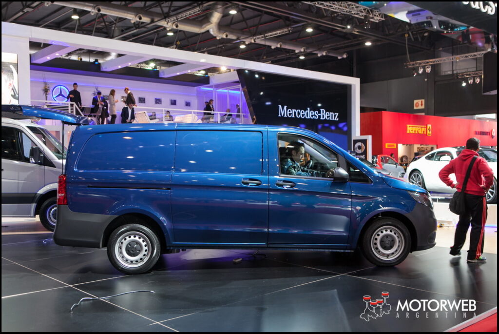 2015-06-18 Salon de BsAs Mercedes Benz Motorweb Argentina 17