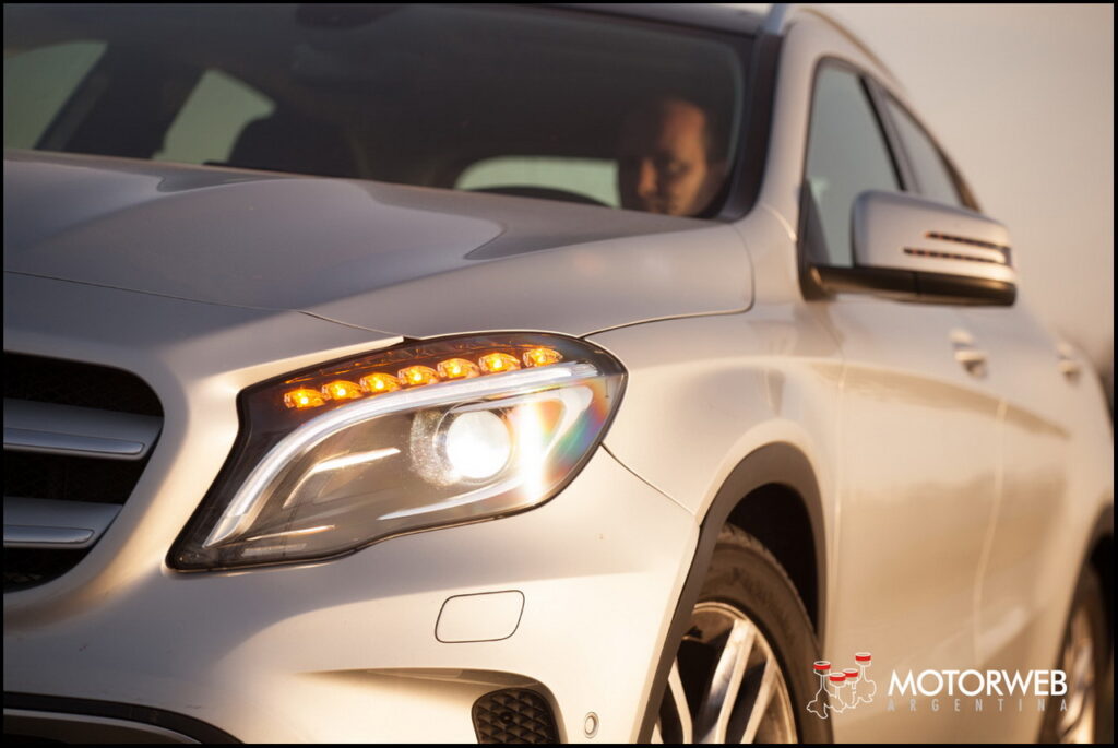 2015-06 TEST Mercedes GLA 250 Motorweb Argentina 017