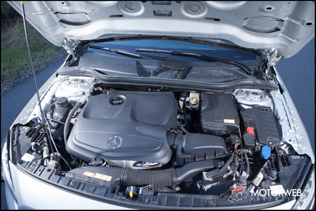 2015-06 TEST Mercedes GLA 250 Motorweb Argentina 099