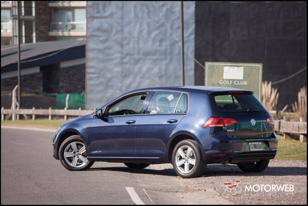 2015-06 TEST VW Golf 1,6 Trendline Motorweb Argentina 27