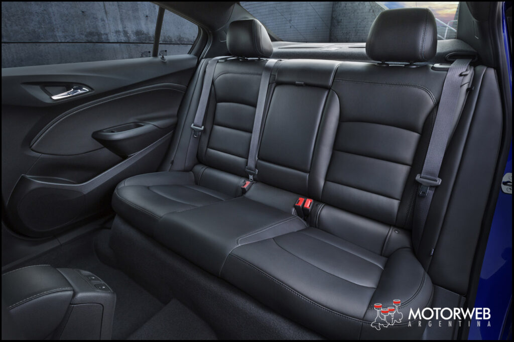 2016 Chevrolet Cruze Rear seat