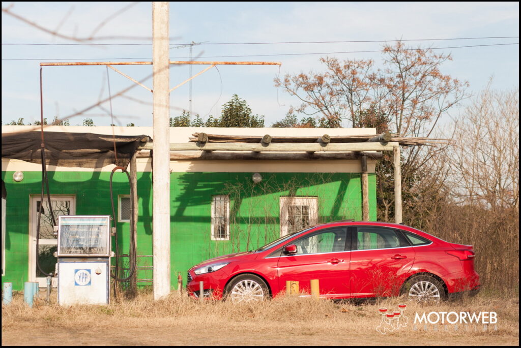 2015-07 TEST Ford Focus Titanium Motorweb Argentina 056