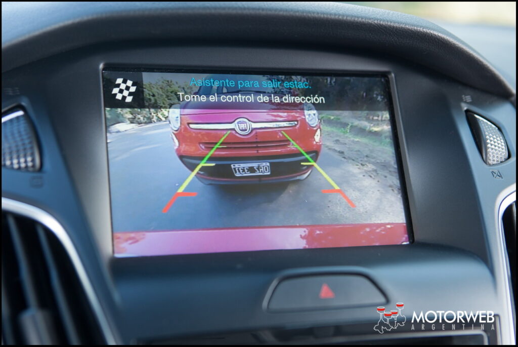 2015-07 TEST Ford Focus Titanium Motorweb Argentina 084