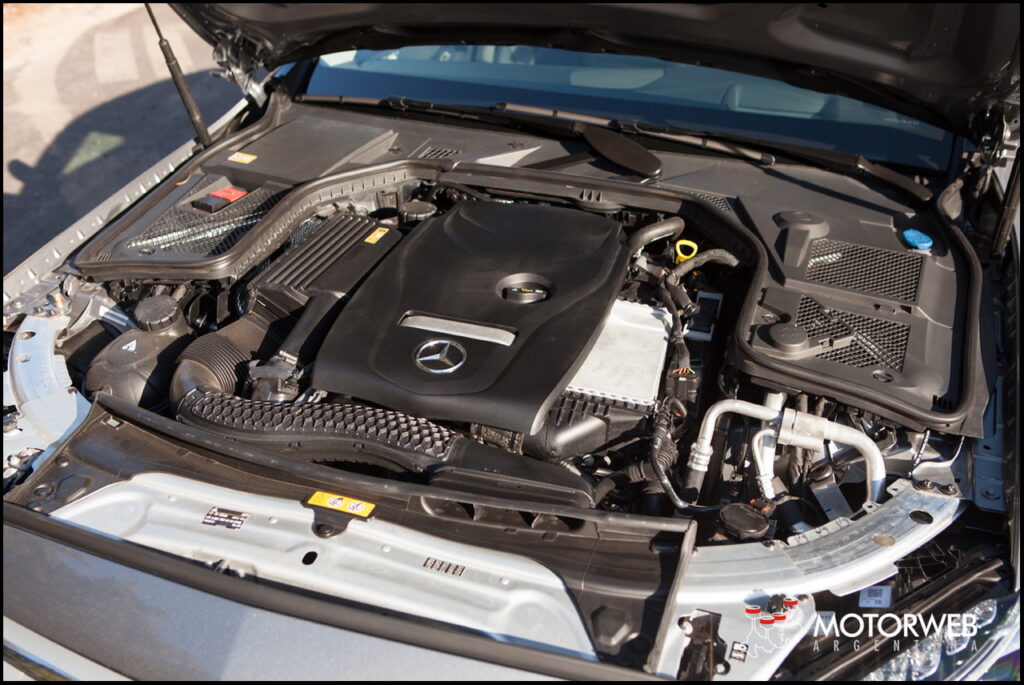 2015-07 TEST Mercedes C250 w205 Motorweb Argentina 072