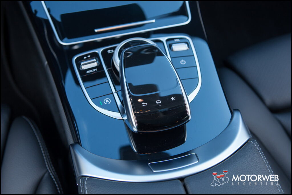 2015-07 TEST Mercedes C250 w205 Motorweb Argentina 123