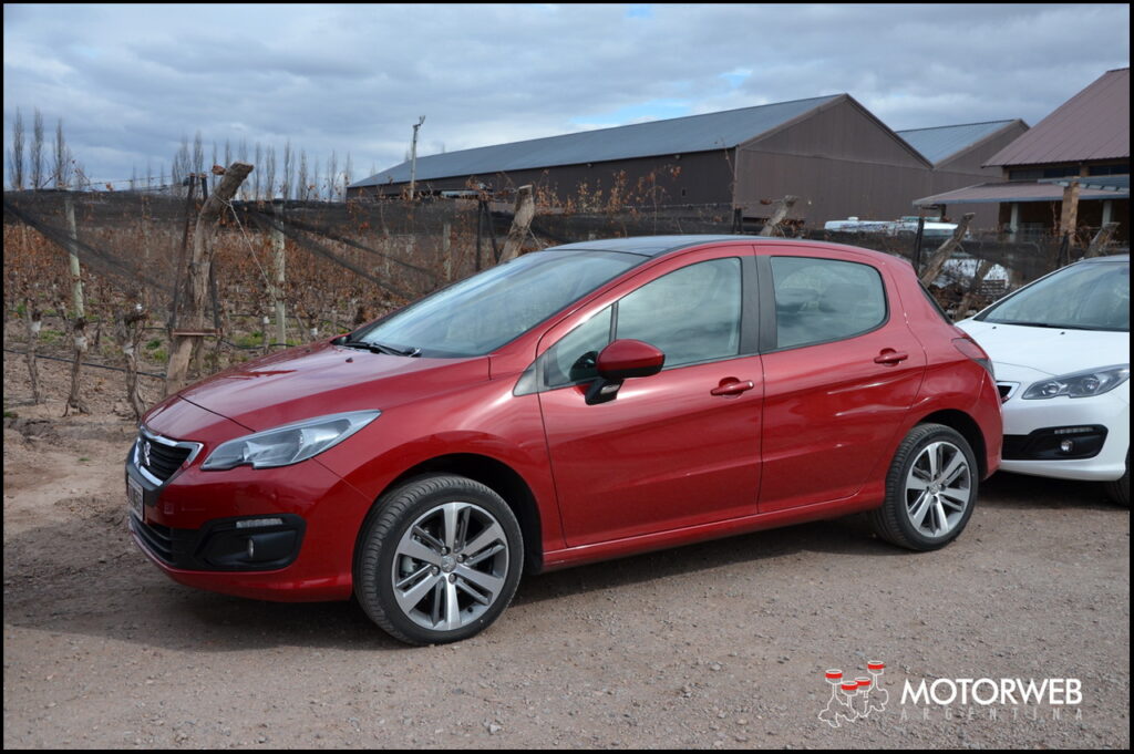 2015-08-11 Contacto Peugeot 308 y 408  THP 33