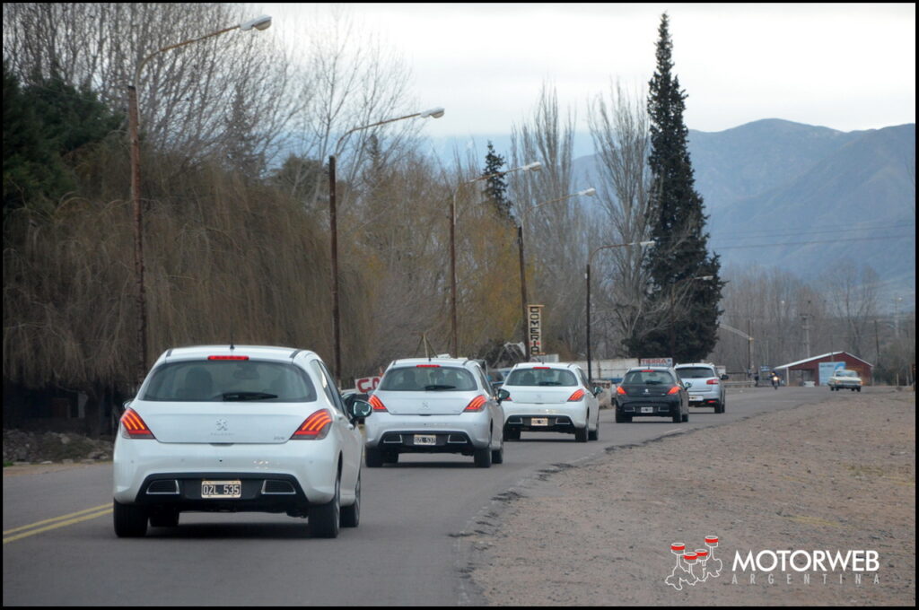 2015-08-11 Contacto Peugeot 308 y 408  THP 53