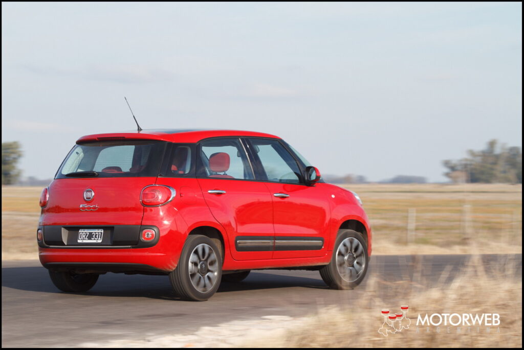 2015-08 TEST Fiat 500L Motorweb Argentina 025