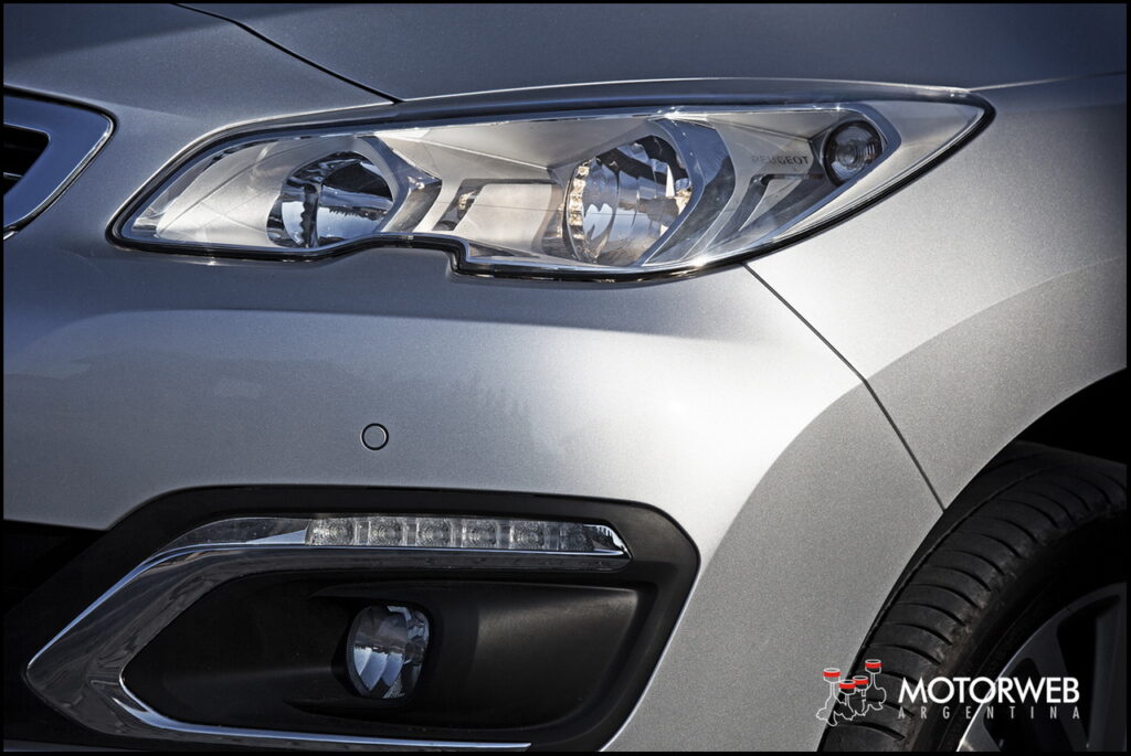 Peugeot 408 2015 Motorweb Argentina 23