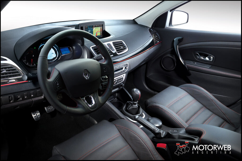 Renault Fluence GT2 - Estudio (5) copy