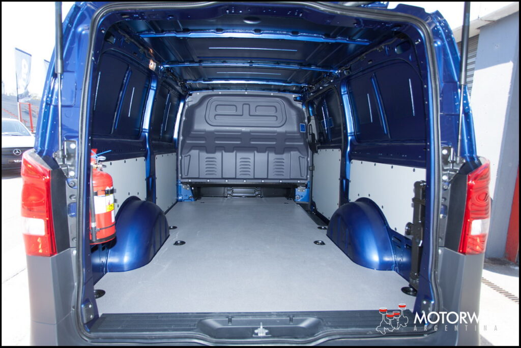 2015-09-28 LANZ Mercedes Vito Motorweb Argentina 077