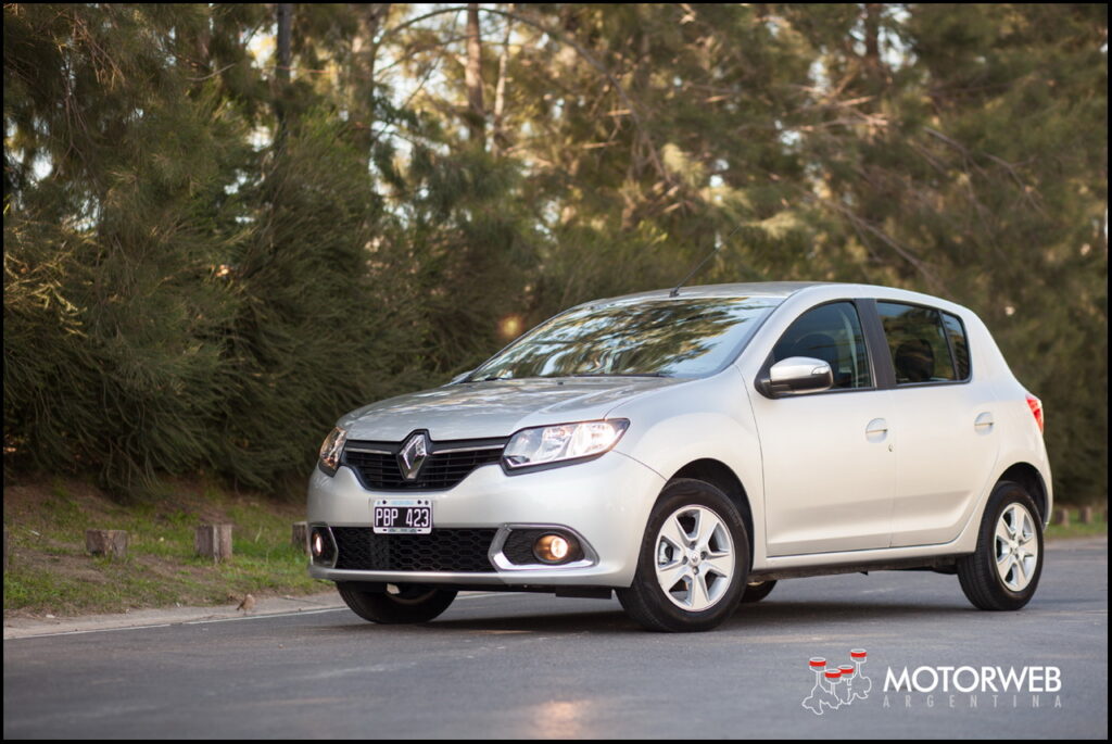 2015-09 TEST Renault Sandero Motorweb Argentina 02