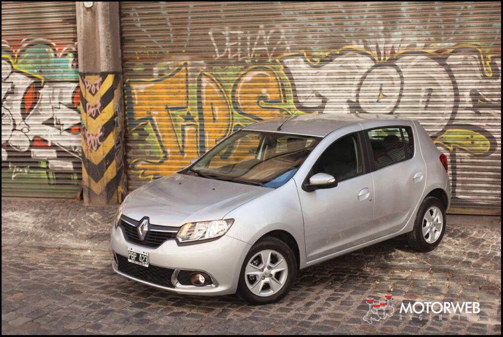 2015-09 TEST Renault Sandero Motorweb Argentina 08