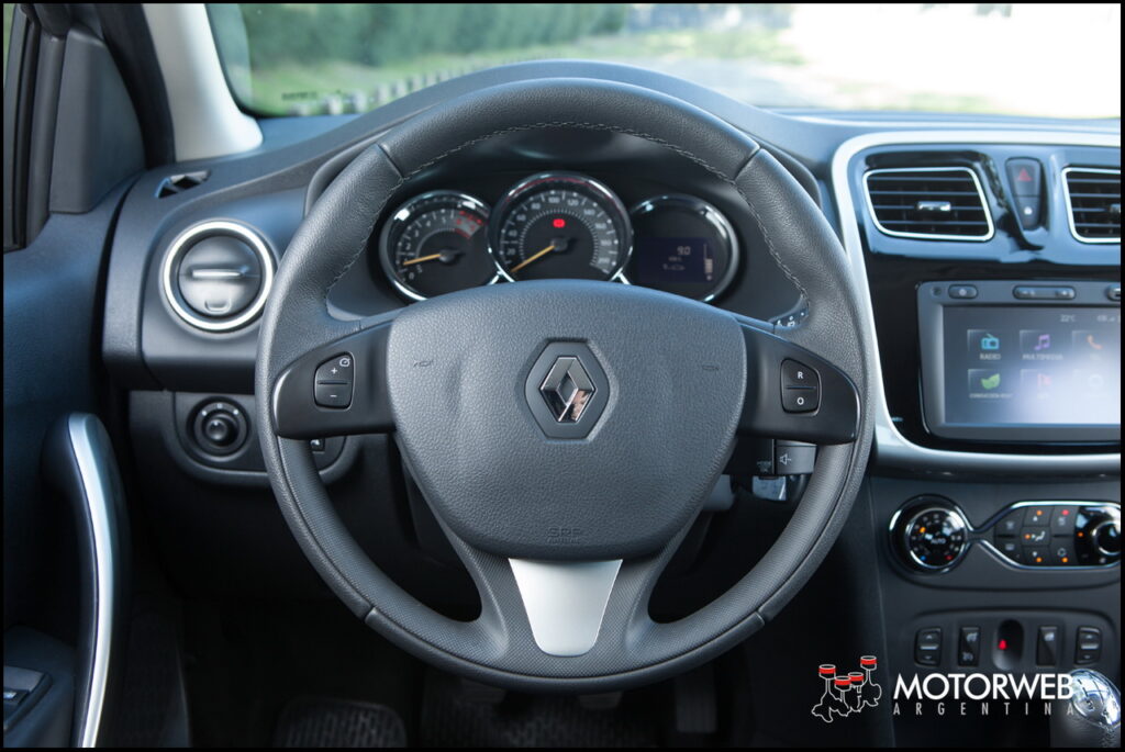 2015-09 TEST Renault Sandero Motorweb Argentina 37