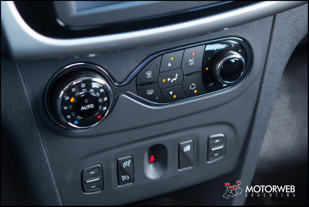 2015-09 TEST Renault Sandero Motorweb Argentina 51