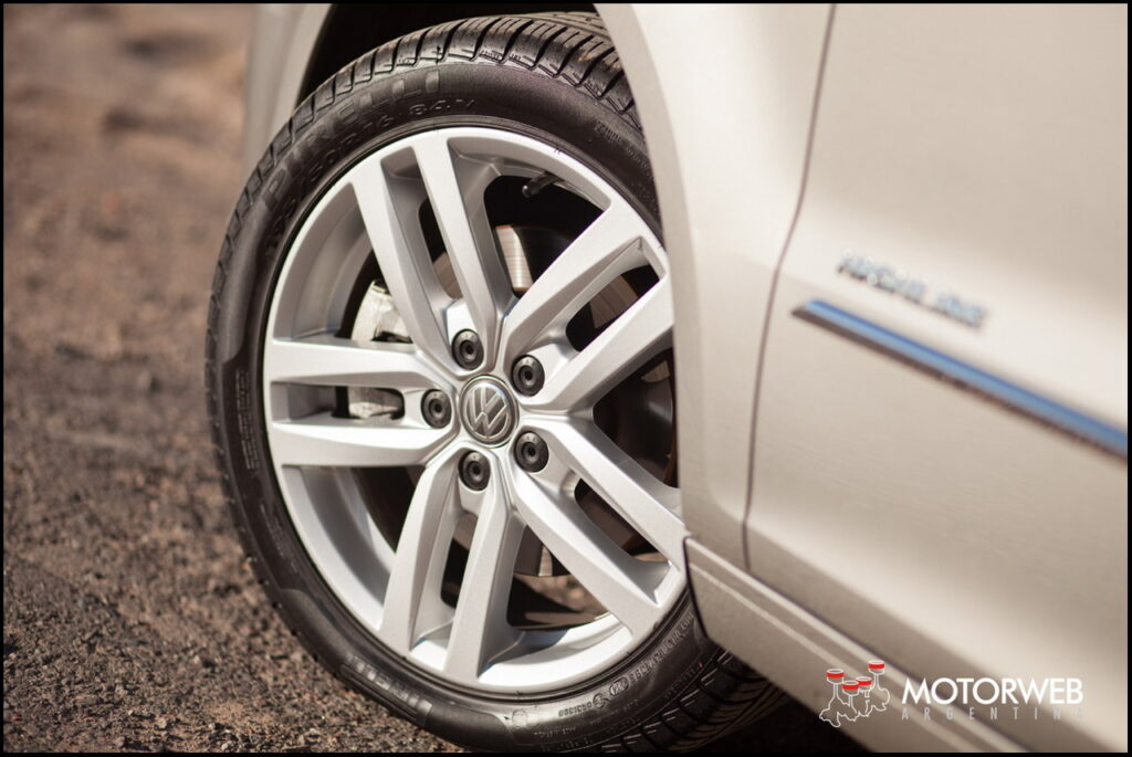 2015-09 TEST VolkswagenFox Highline 16v Motorweb Argentina 22