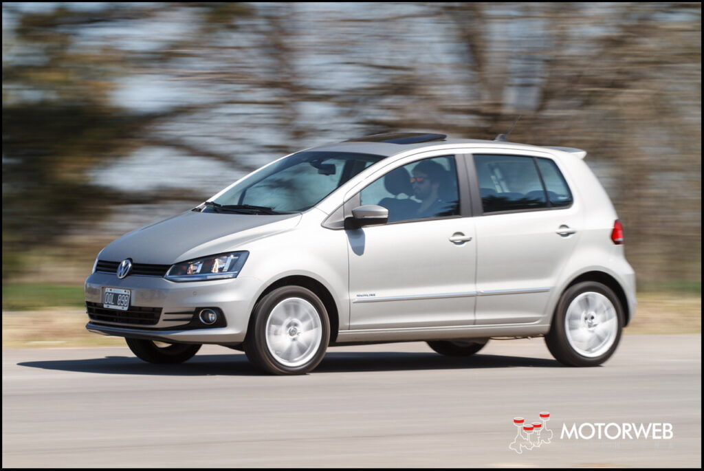 2015-09 TEST VolkswagenFox Highline 16v Motorweb Argentina 31