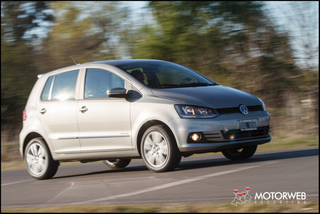 2015-09 TEST VolkswagenFox Highline 16v Motorweb Argentina 33