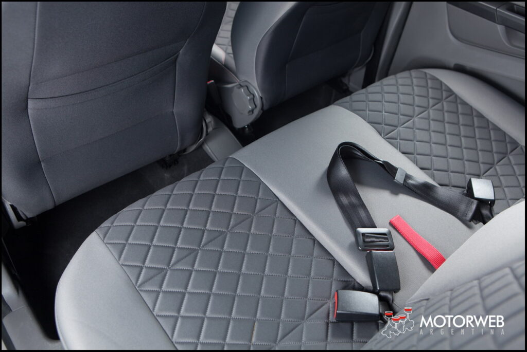 2015-09 TEST VolkswagenFox Highline 16v Motorweb Argentina 82