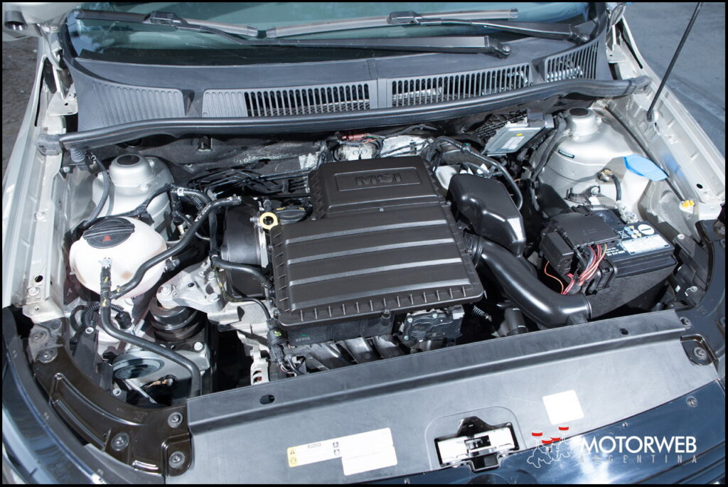 2015-09 TEST VolkswagenFox Highline 16v Motorweb Argentina 89
