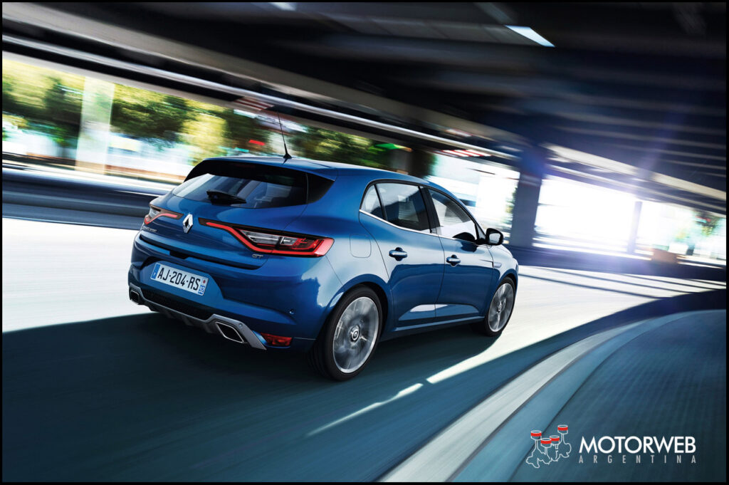 Renault Megane IV Motorweb Argentina 02