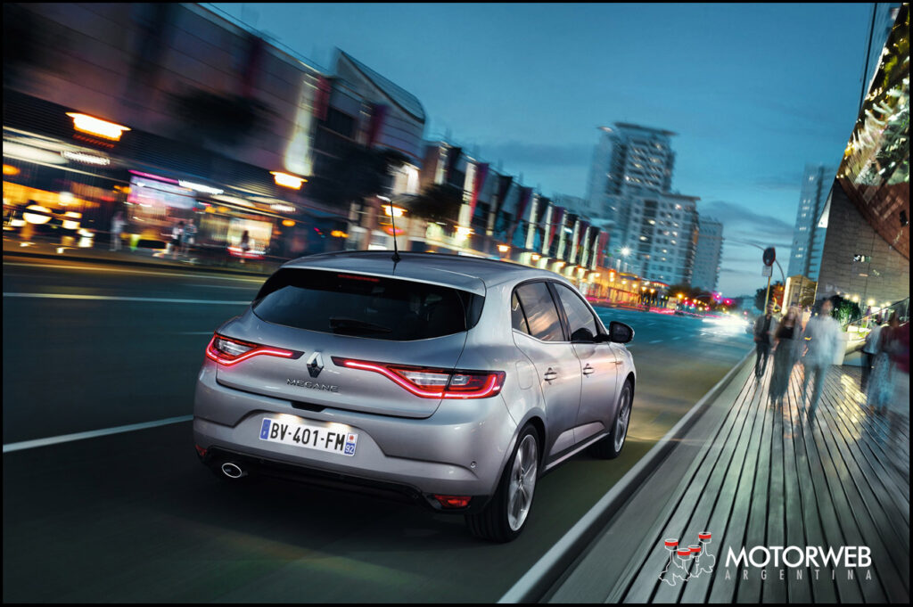 Renault Megane IV Motorweb Argentina 04