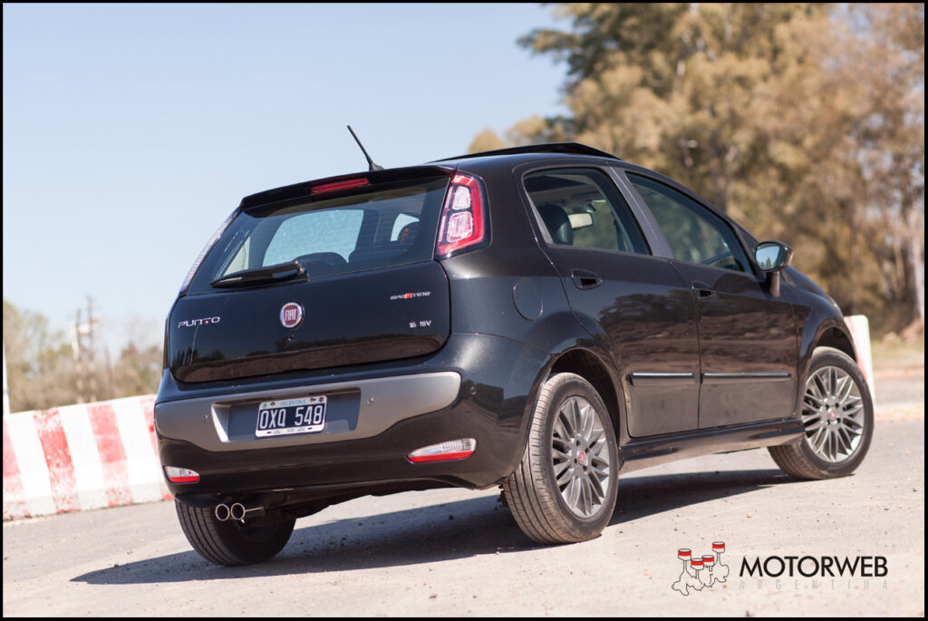 2015-10 TEST Fiat Punto Sporting Motorweb Argentina 08