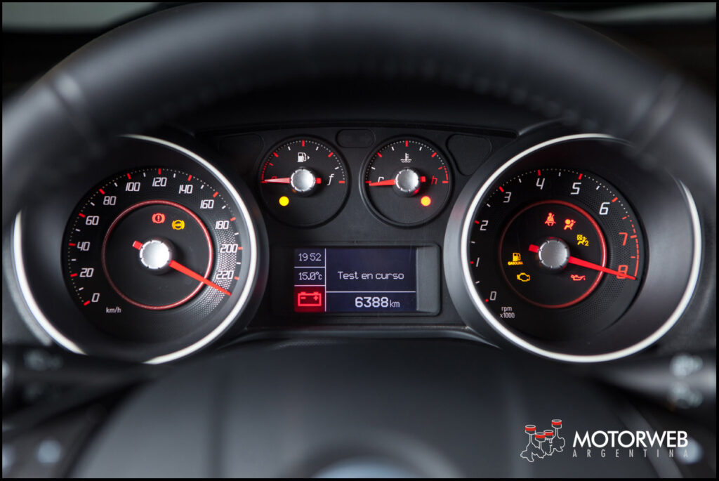 2015-10 TEST Fiat Punto Sporting Motorweb Argentina 66