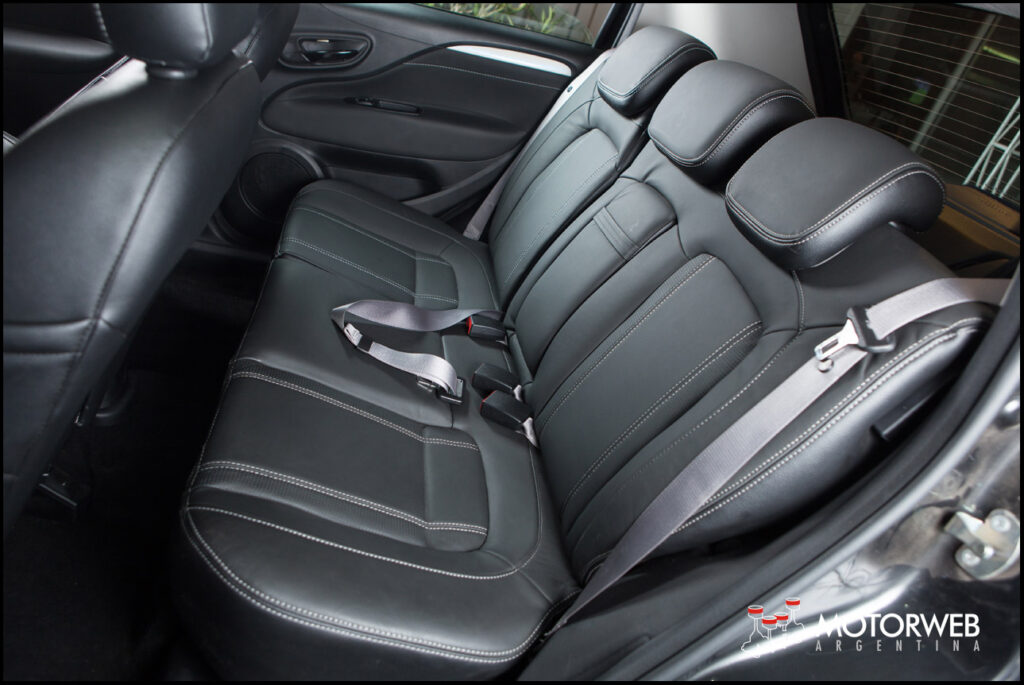 2015-10 TEST Fiat Punto Sporting Motorweb Argentina 87