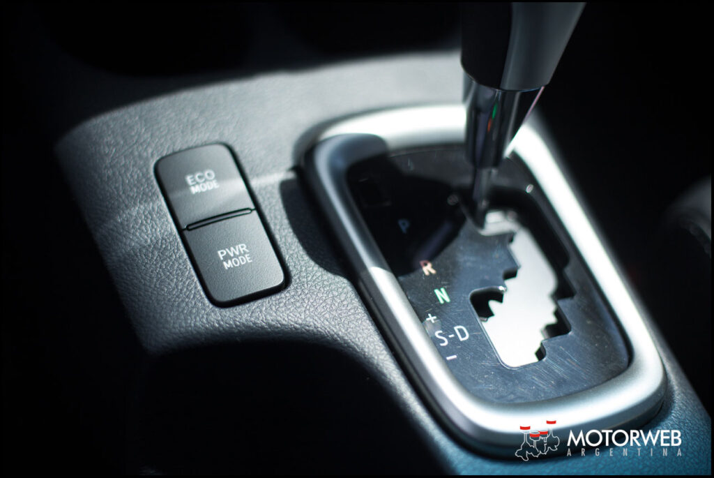 2015-11-05 Test Toyota Hilux 2016 Motorweb Argentina 55