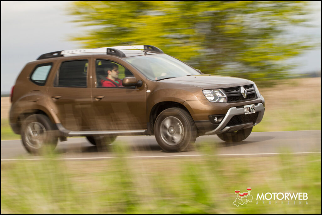 2015-11 TEST Renault Duster 4x4 Motorweb Argentina 028