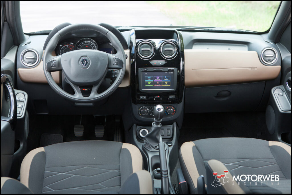 2015-11 TEST Renault Duster 4x4 Motorweb Argentina 052