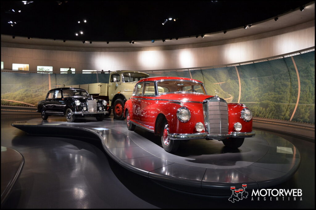 2015-09 Mercedes-Benz Museum Motorweb Argentina 246