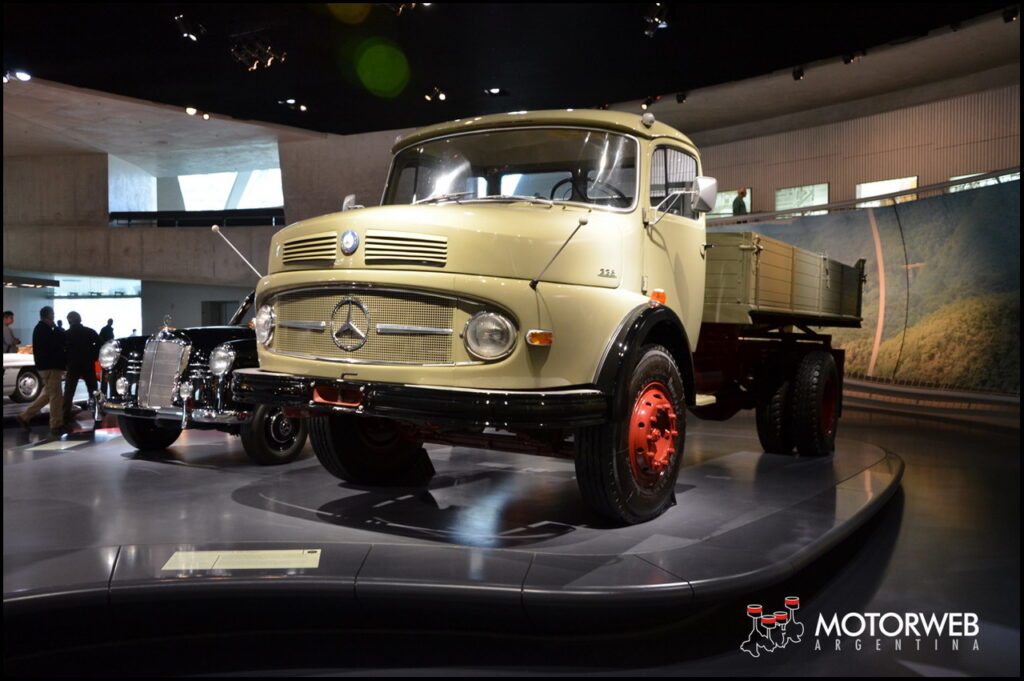 2015-09 Mercedes-Benz Museum Motorweb Argentina 253