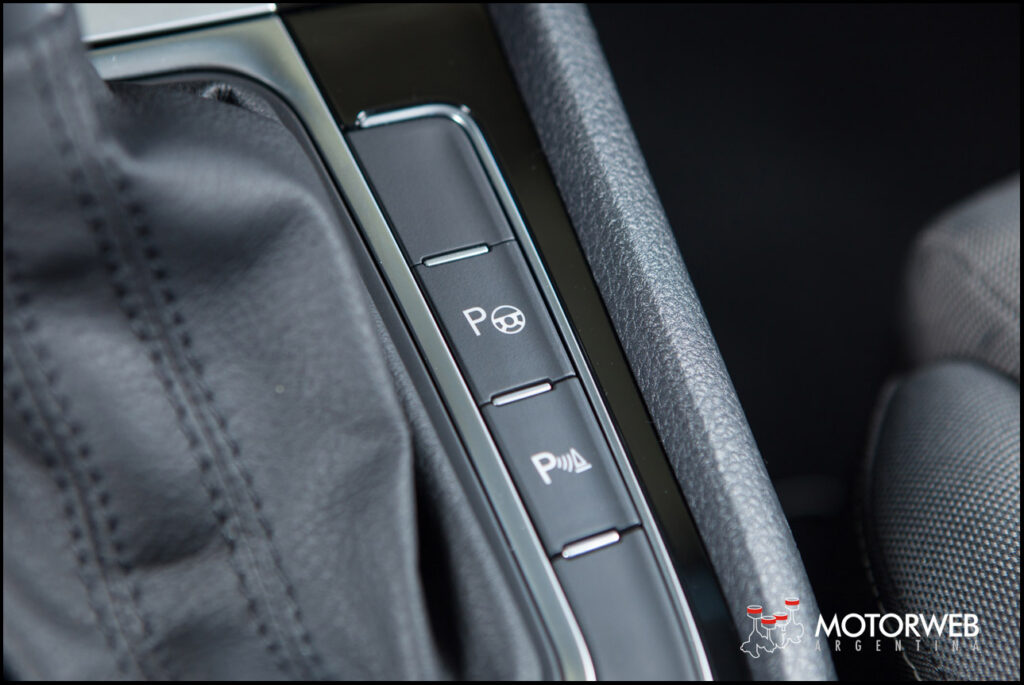 2015-12-01 TEST VW Golf Variant HL Motorweb Argentina 083_2